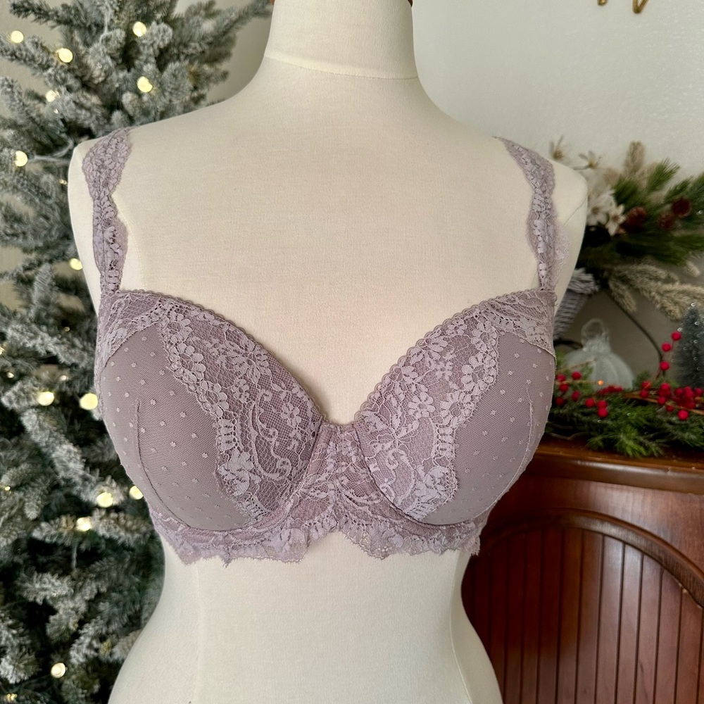 Victoria’s Secret Lace Underwire Bra | Mauve Lilac | Feminine & Elegant
